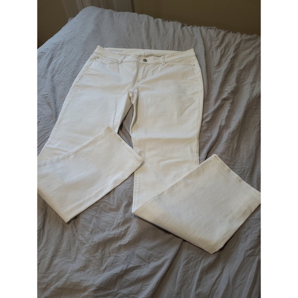 Ann Taylor Denim - ANN Taylor Women SZ 14 Modern Fit White Classic Jean White Denim, five pocket